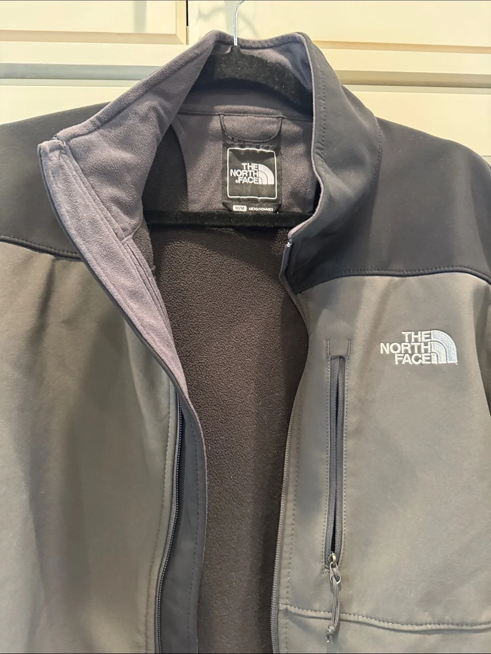 The North Face Men's Gray and Black Softshell Performance Jacket